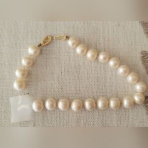 Pearl Bracelet (Needs To Be Restrung)